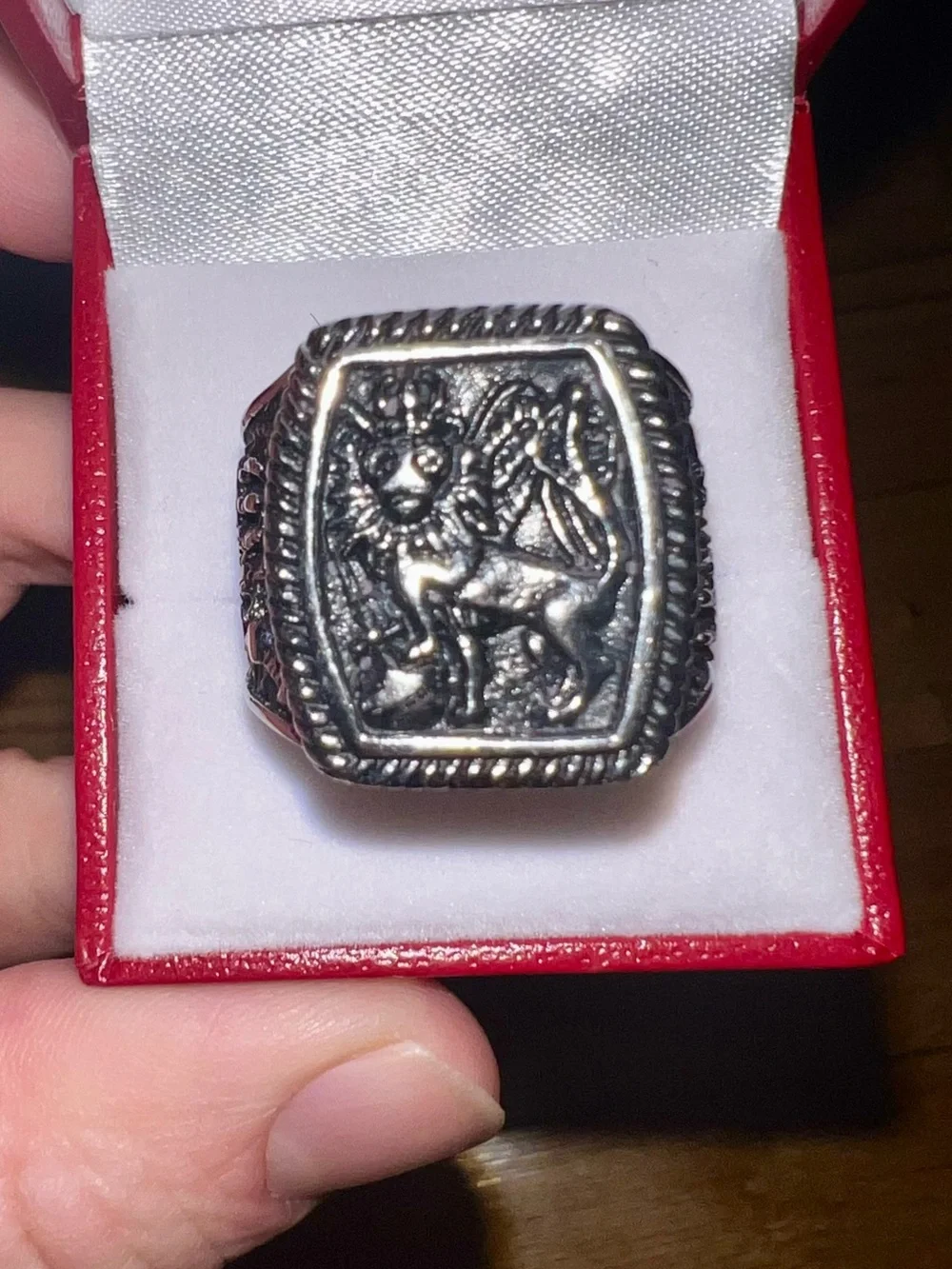 Men’s Vintage Medieval Silver Lion Ring. Size 9.5.
